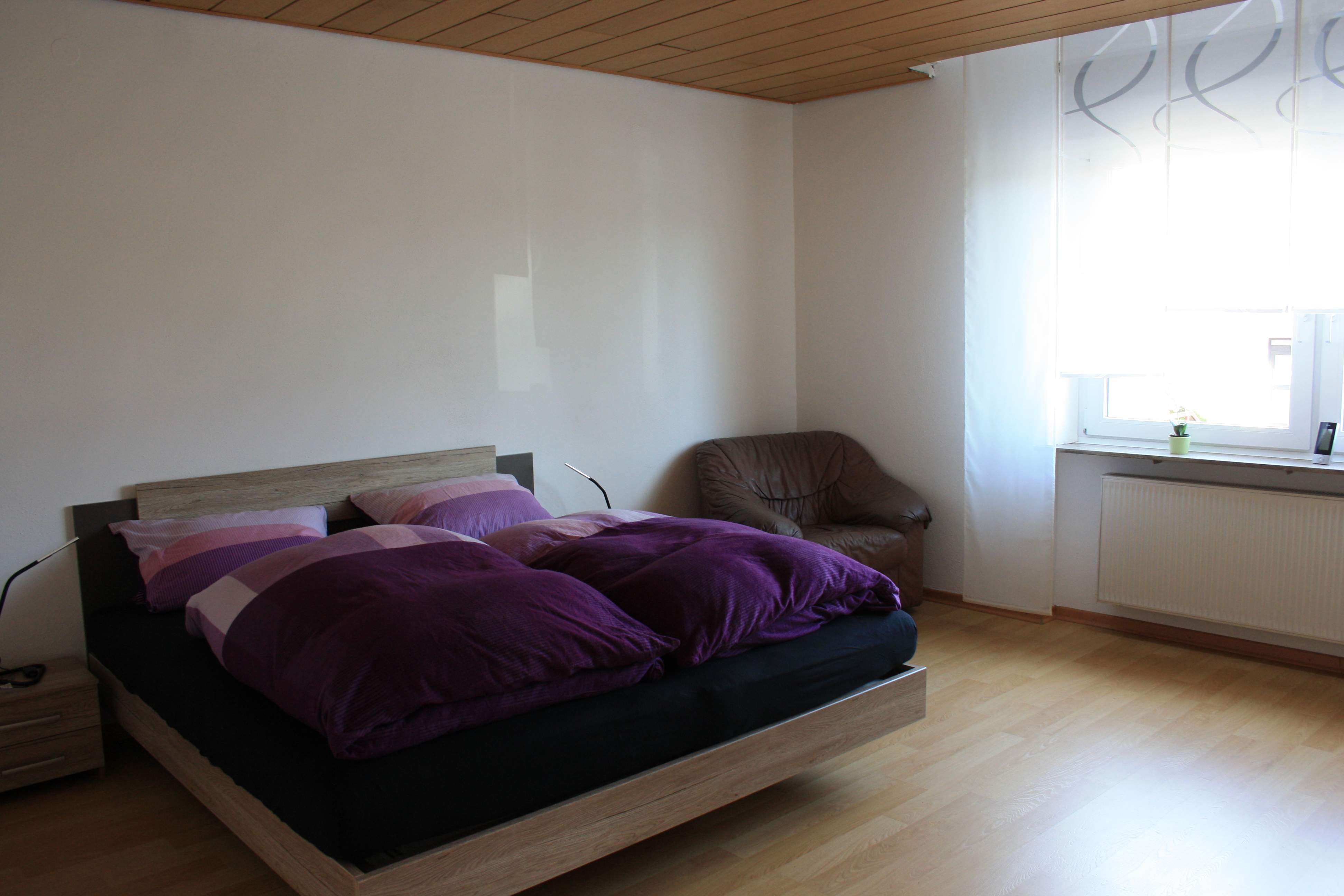 Schlafzimmer mit Doppelbett