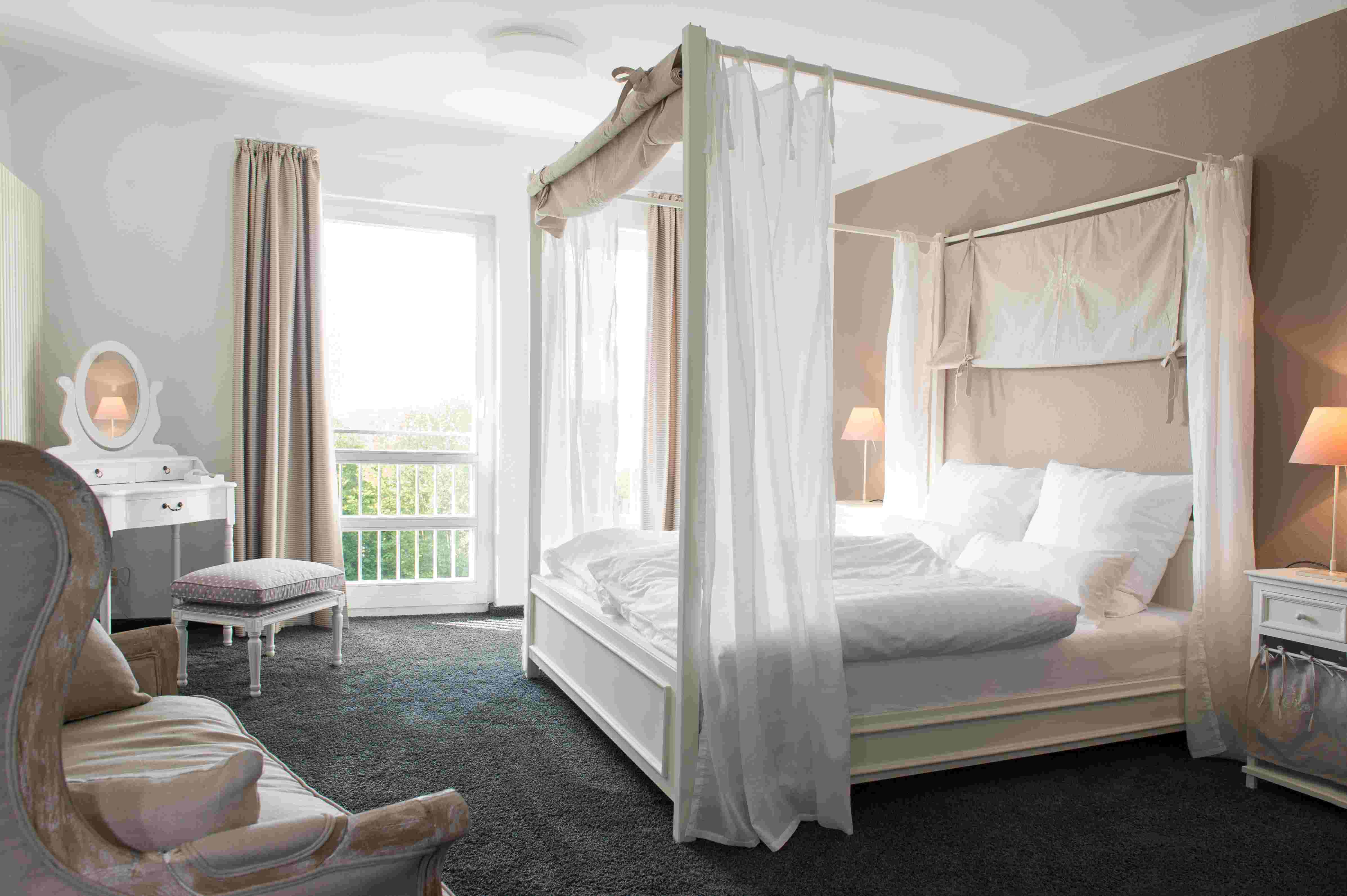 Zimmer mit Himmelbett