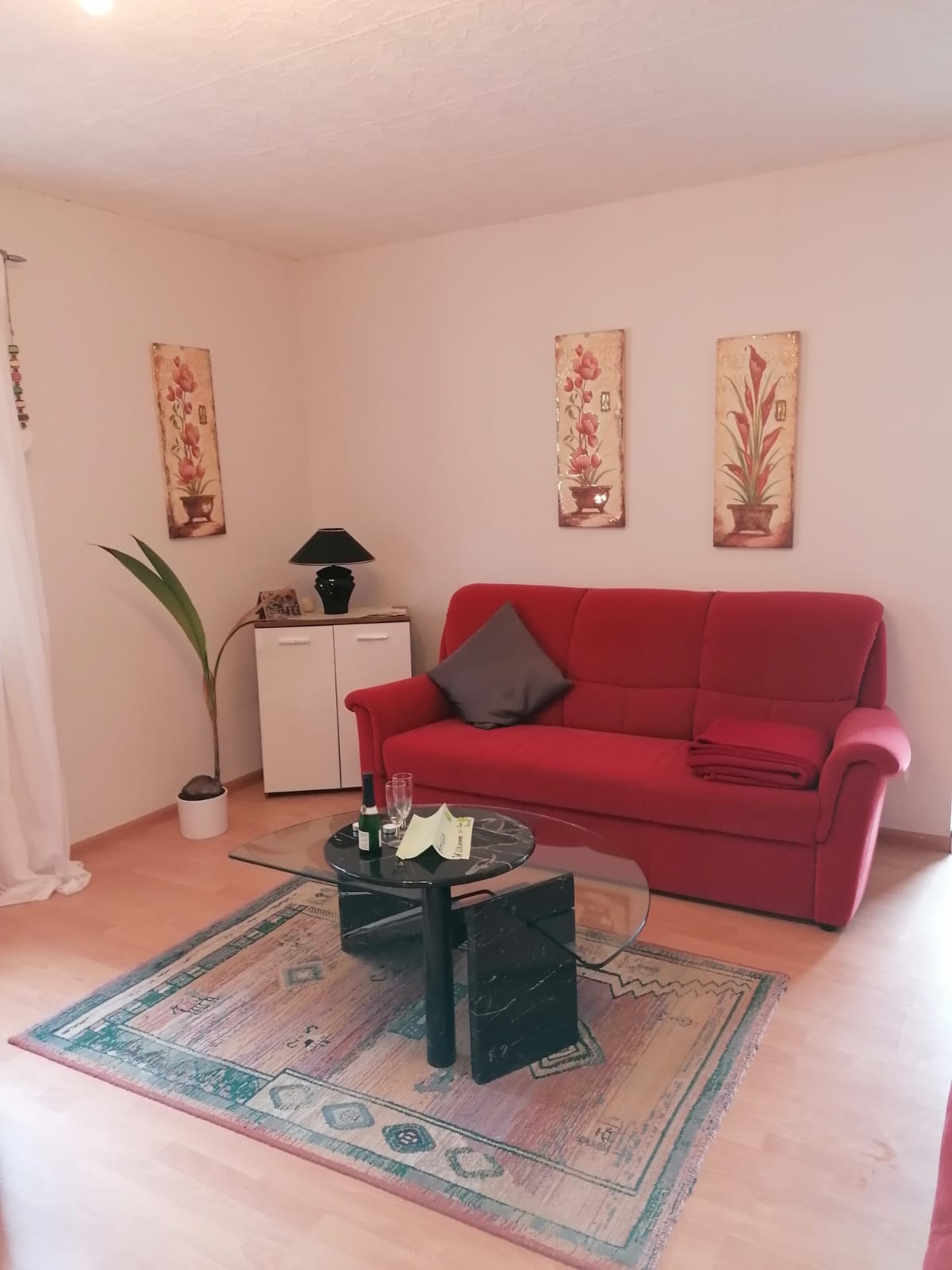 Wohnzimmer mit Couch