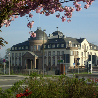 Blick auf das Rathaus in Wemmetsweiler